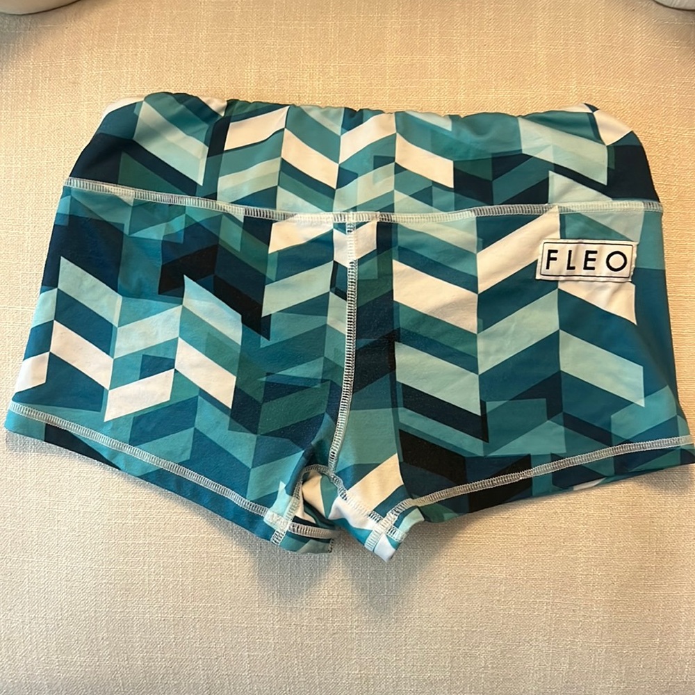 FLEO Blue Chevron Workout Short
